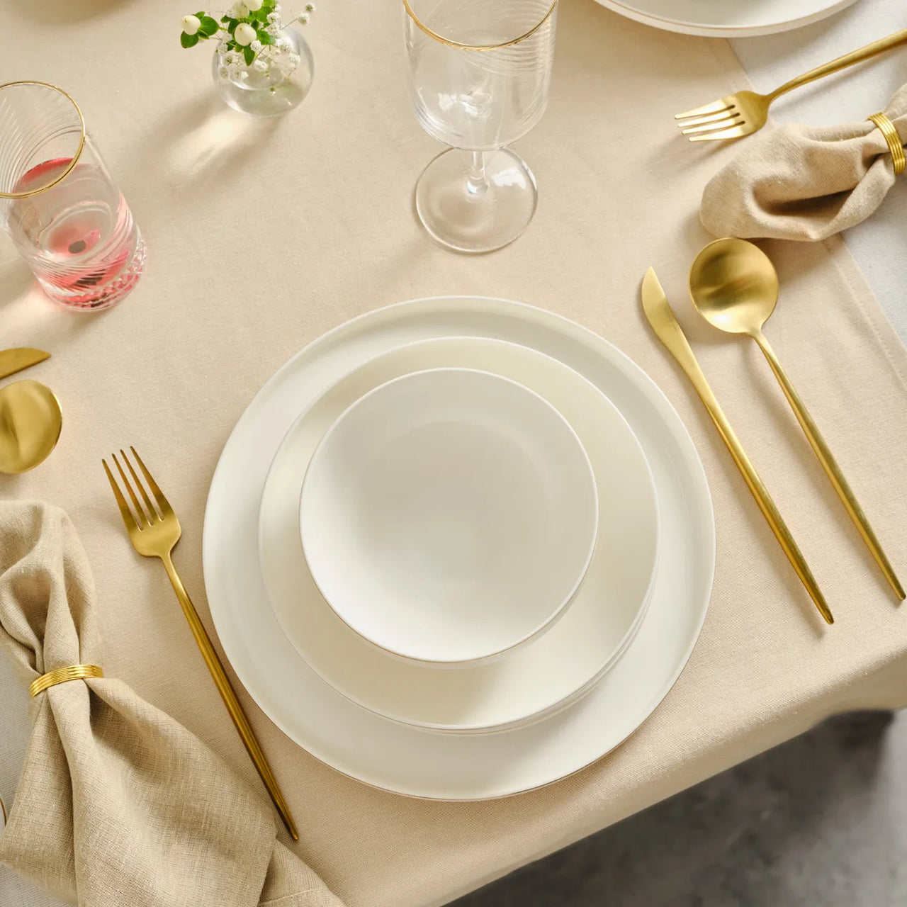 Karaca Stream Bone Light Lora Gold 29 Piece 6 Person Dinner Set